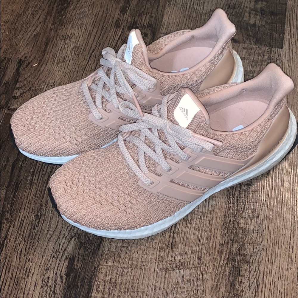 Mauve/Rose Adidas Boosts - like new! Y6.5